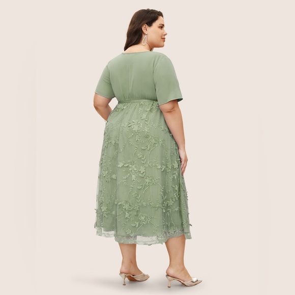 🎉Host Pick🎉 Bloomchic - Floral Mesh Dress - Picture 2 of 9